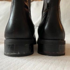 Women's Timberland Black Pull-On Leather Ankle Boots, Size 7.5